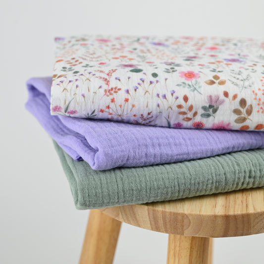 Musselin kleine bunte Blumen