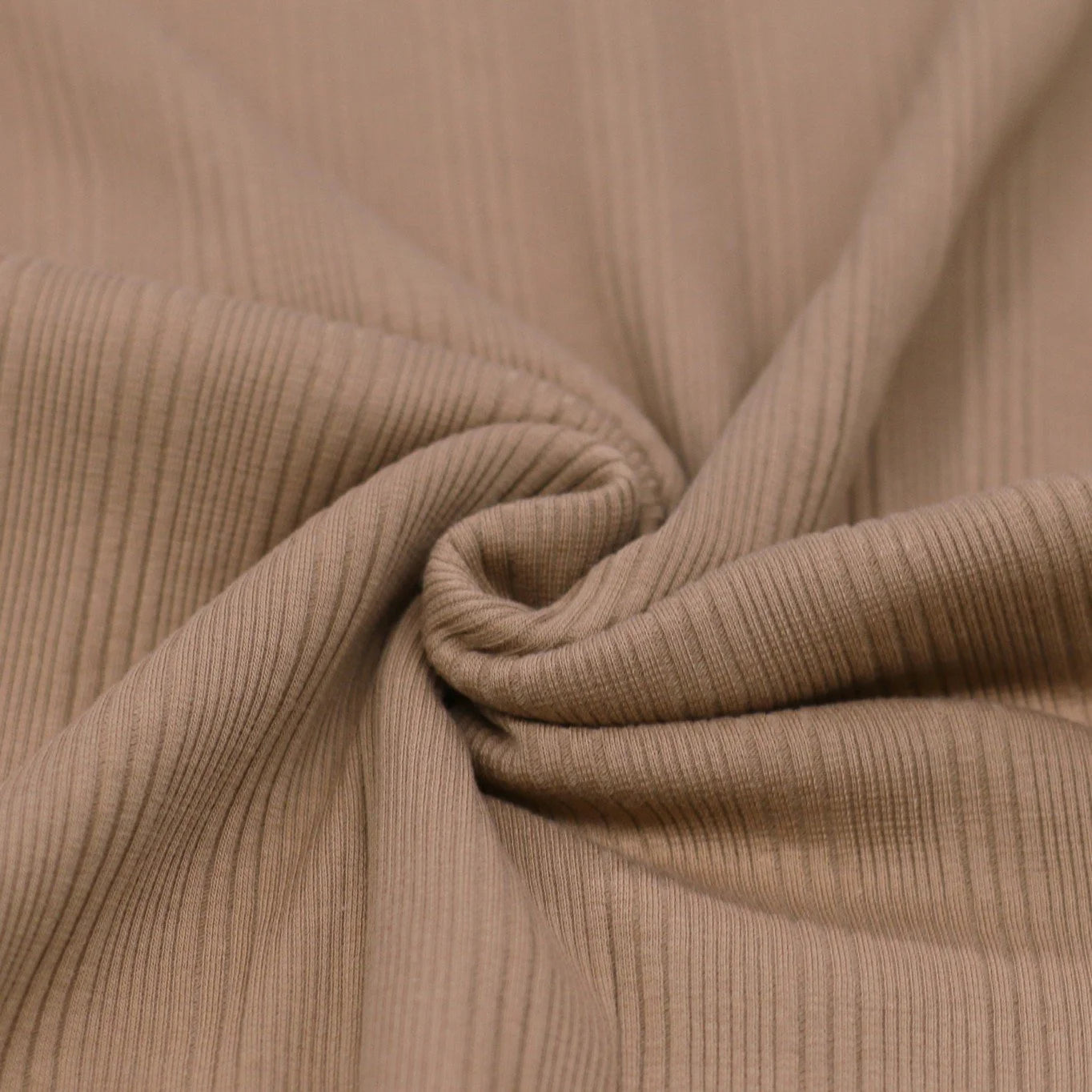 Rib Jersey mit unregelmäßigen Rippen