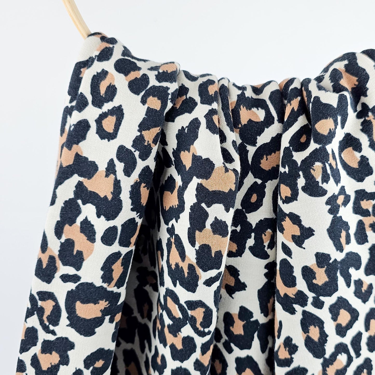 Bio Sweat Leoprint sand Meterware - elli&else