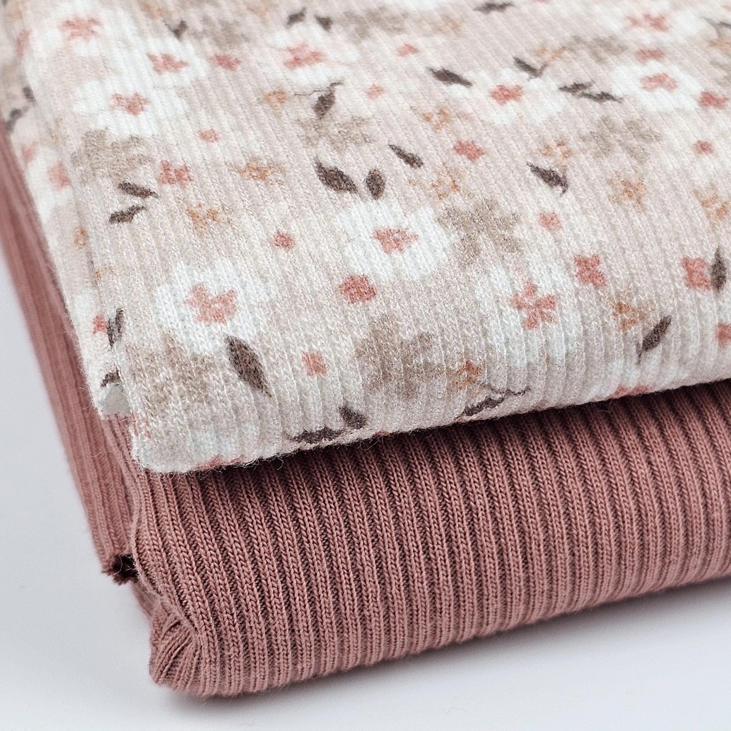Rib Jersey Flower bomb beige - elli&else