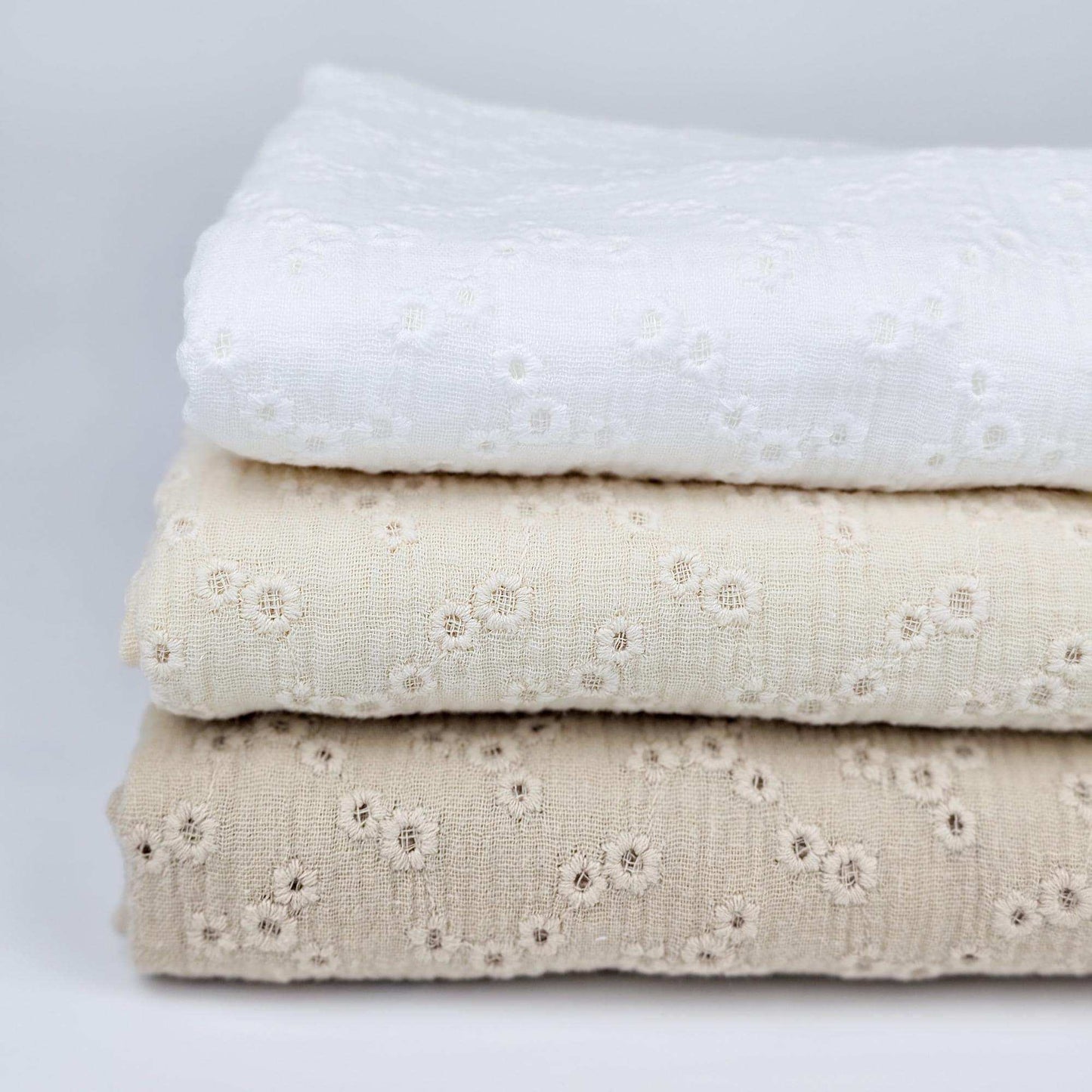 Musselin Embroidery Millefleurs natural - Stoff bei elli&else