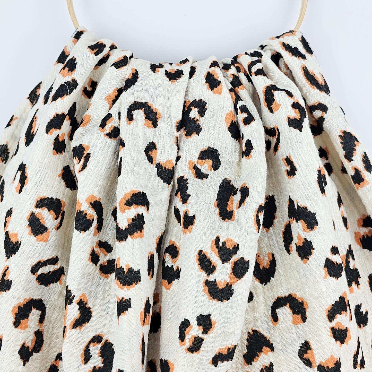 Musselin Leo Print karamell-schwarz - Stoff bei elli&else