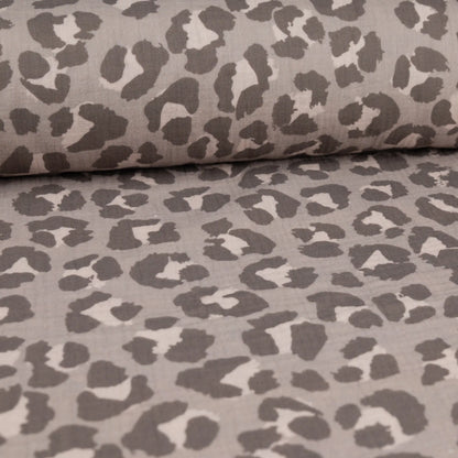 Musselin Leo Print greige | Family Fabrics - elli&else