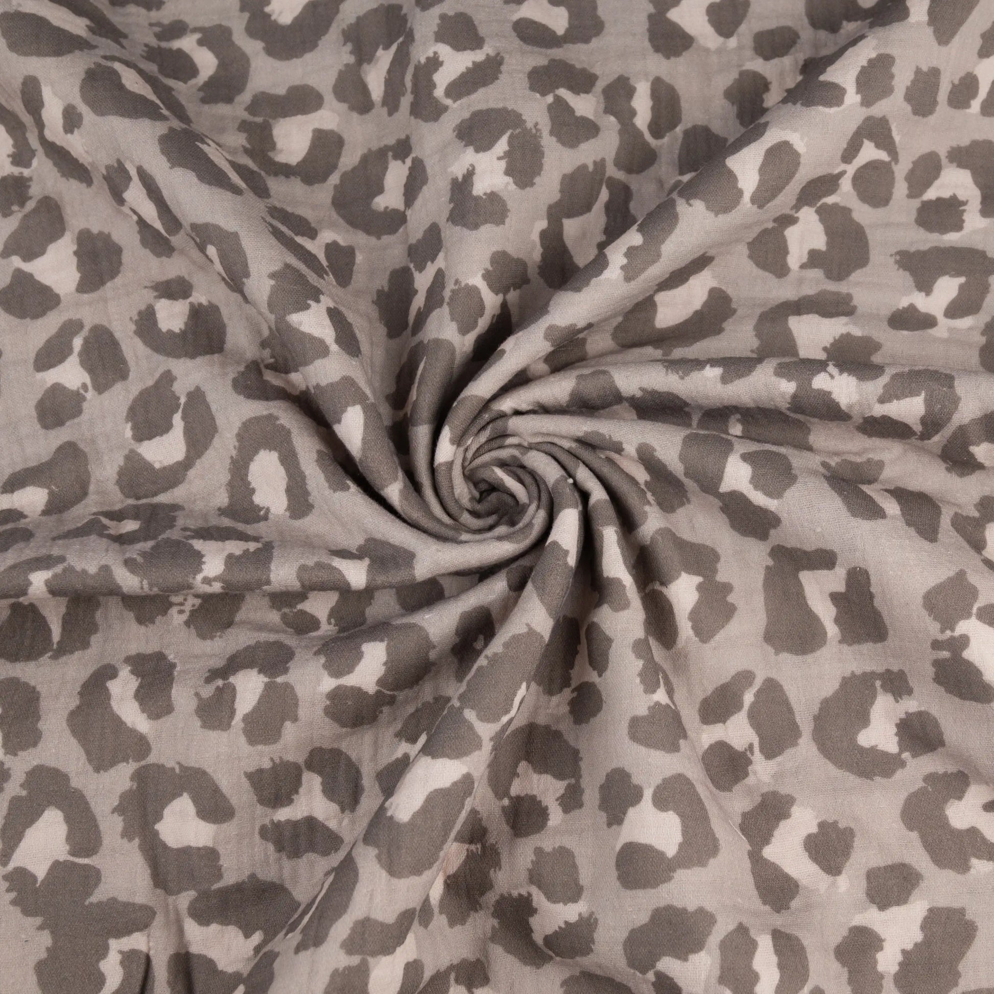 Musselin Leo Print greige | Family Fabrics - elli&else