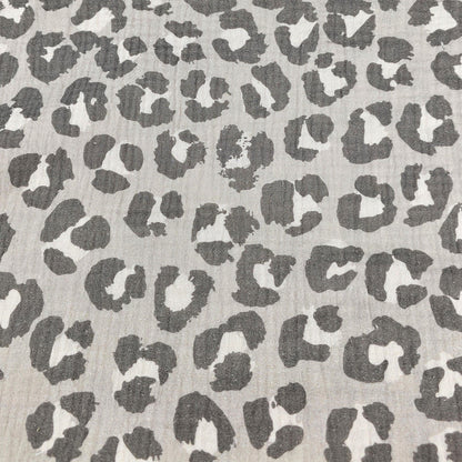 Musselin Leo Print greige von Family Fabrics - elli&else