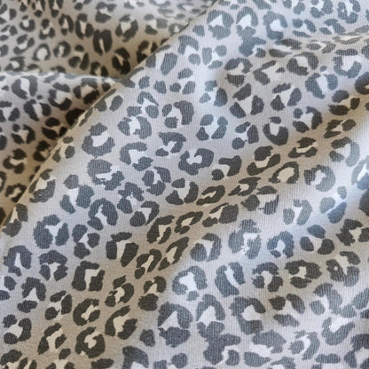 Jersey Leo greige von Family Fabrics - elli&else