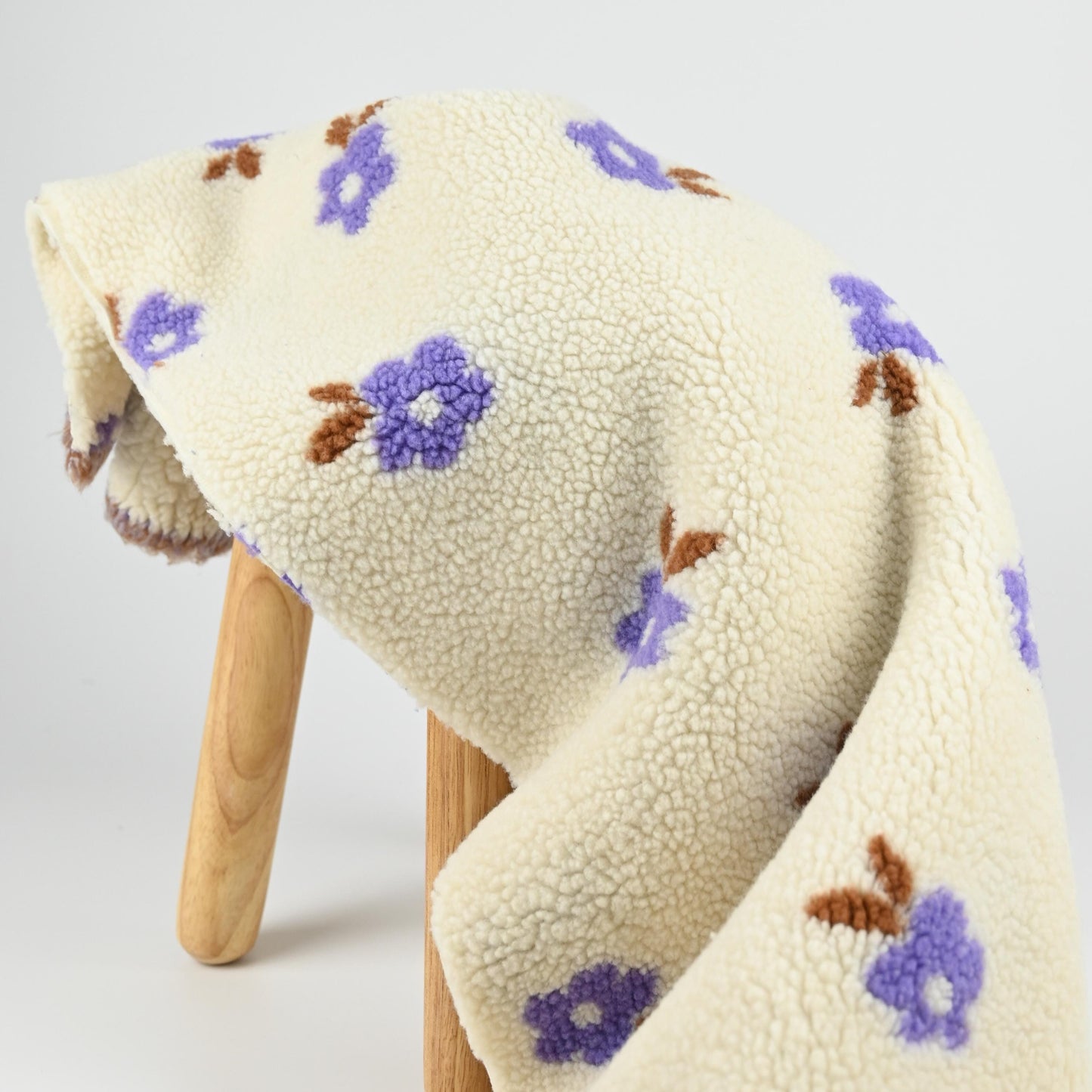 Teddy Stoff Blumen lila