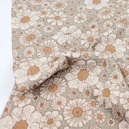 Musselin Beach Flowers green Meterware - elli&else