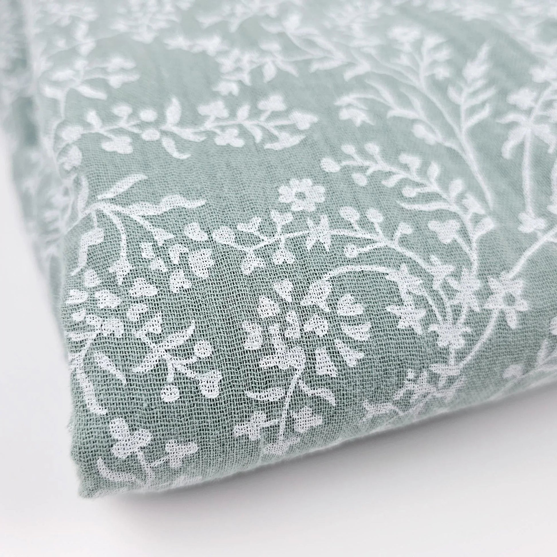 Musselin Blumenprint salbei Meterware - elli&else