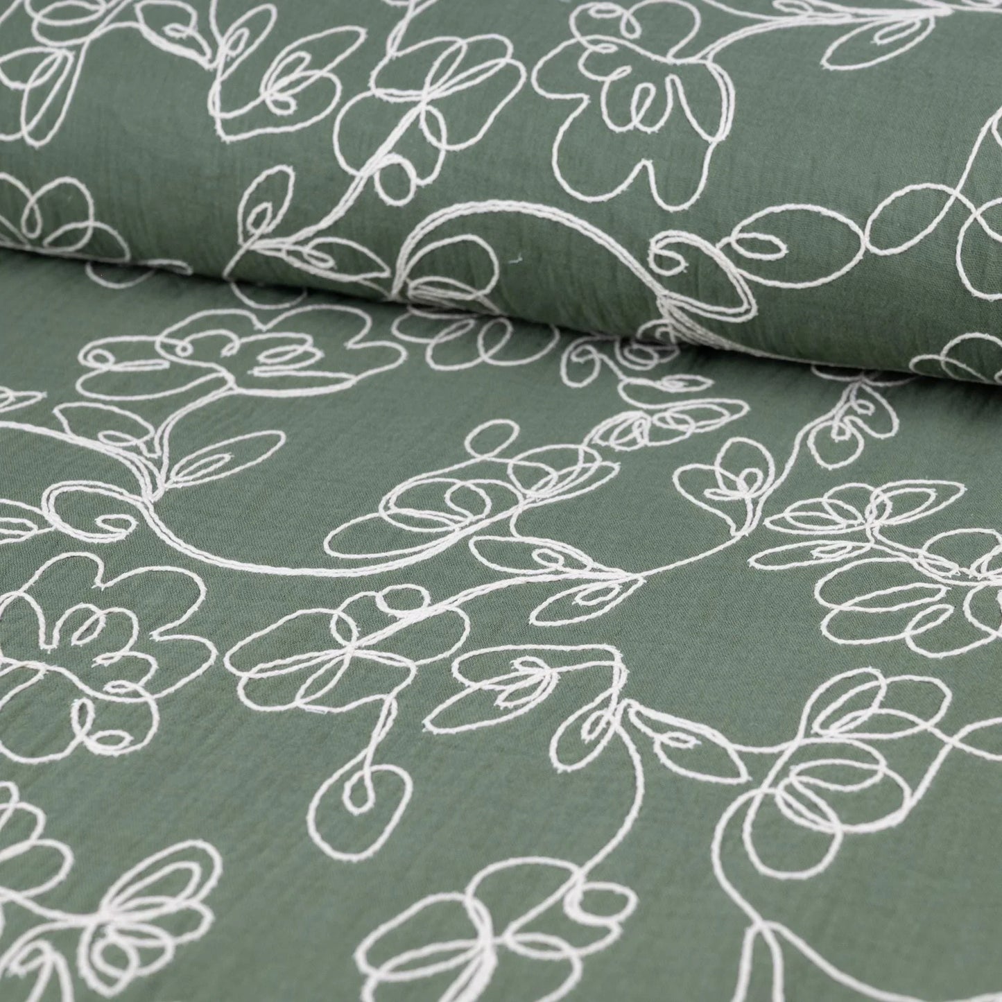 Musselin mit Blumenstickerei - Stoff bei elli&else