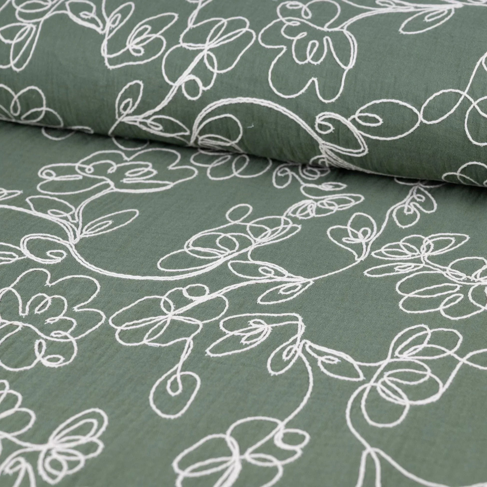 Musselin mit Blumenstickerei - Stoff bei elli&else