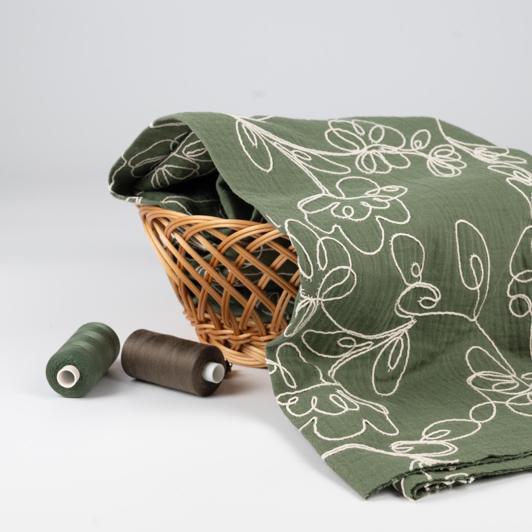 Musselin mit Blumenstickerei - Stoff bei elli&else