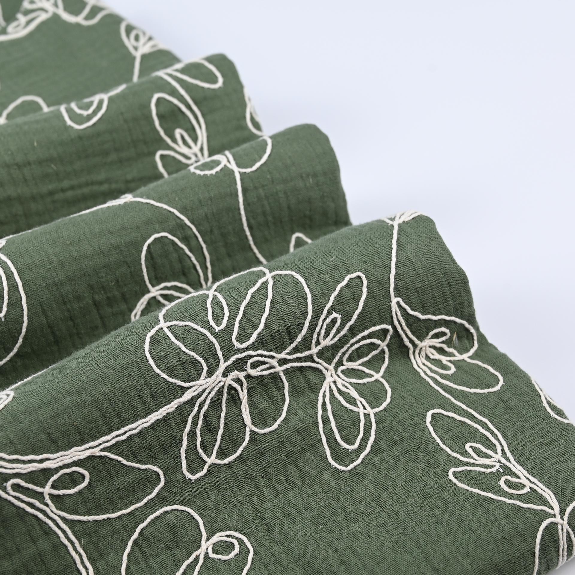 Musselin mit Blumenstickerei - Stoff bei elli&else