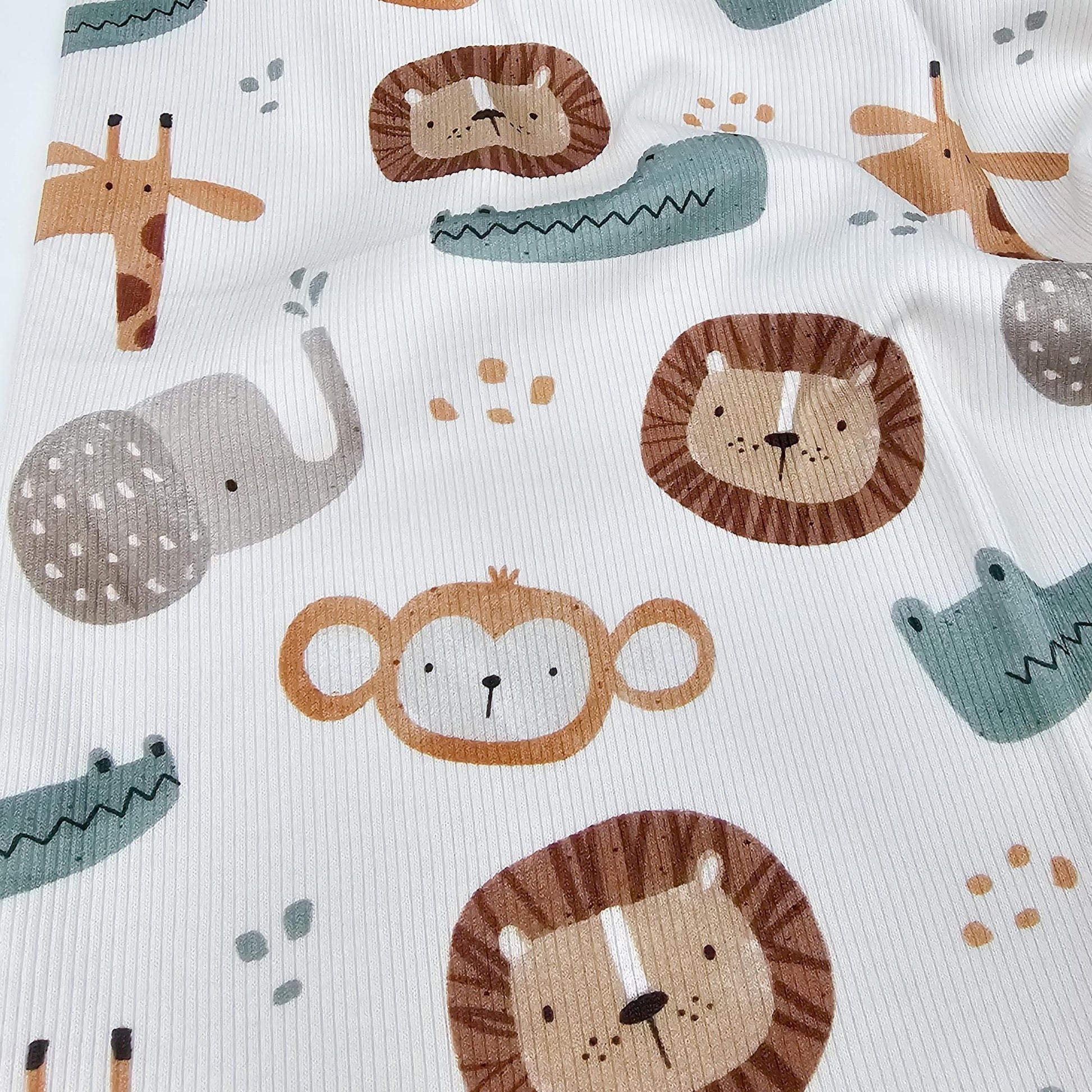Rib Jersey Afrika: Löwe Elefant Giraffe Krokodil Meterware - elli&else