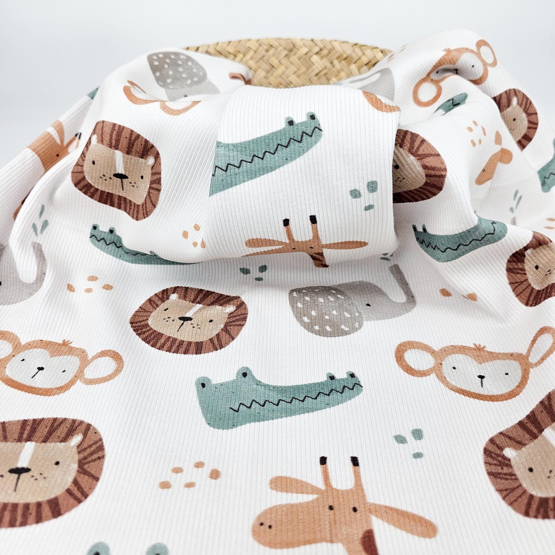 Rib Jersey Afrika: Löwe Elefant Giraffe Krokodil Meterware - elli&else