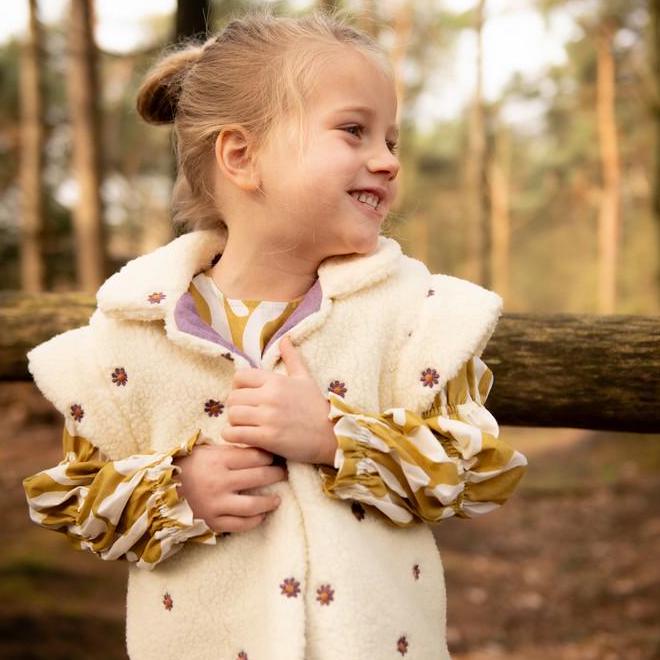 Teddy Stoff ecru mit gestickten Blumen Meterware - elli&else