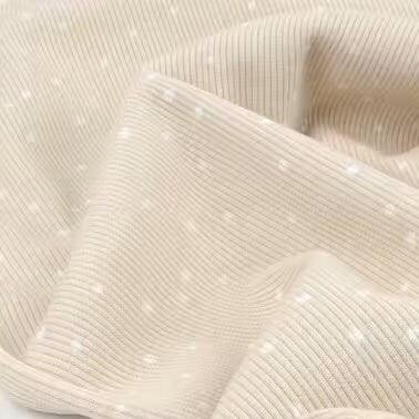 Bio Rib Jersey Konfetti Dots beige von Tygdrömmar - elli&else